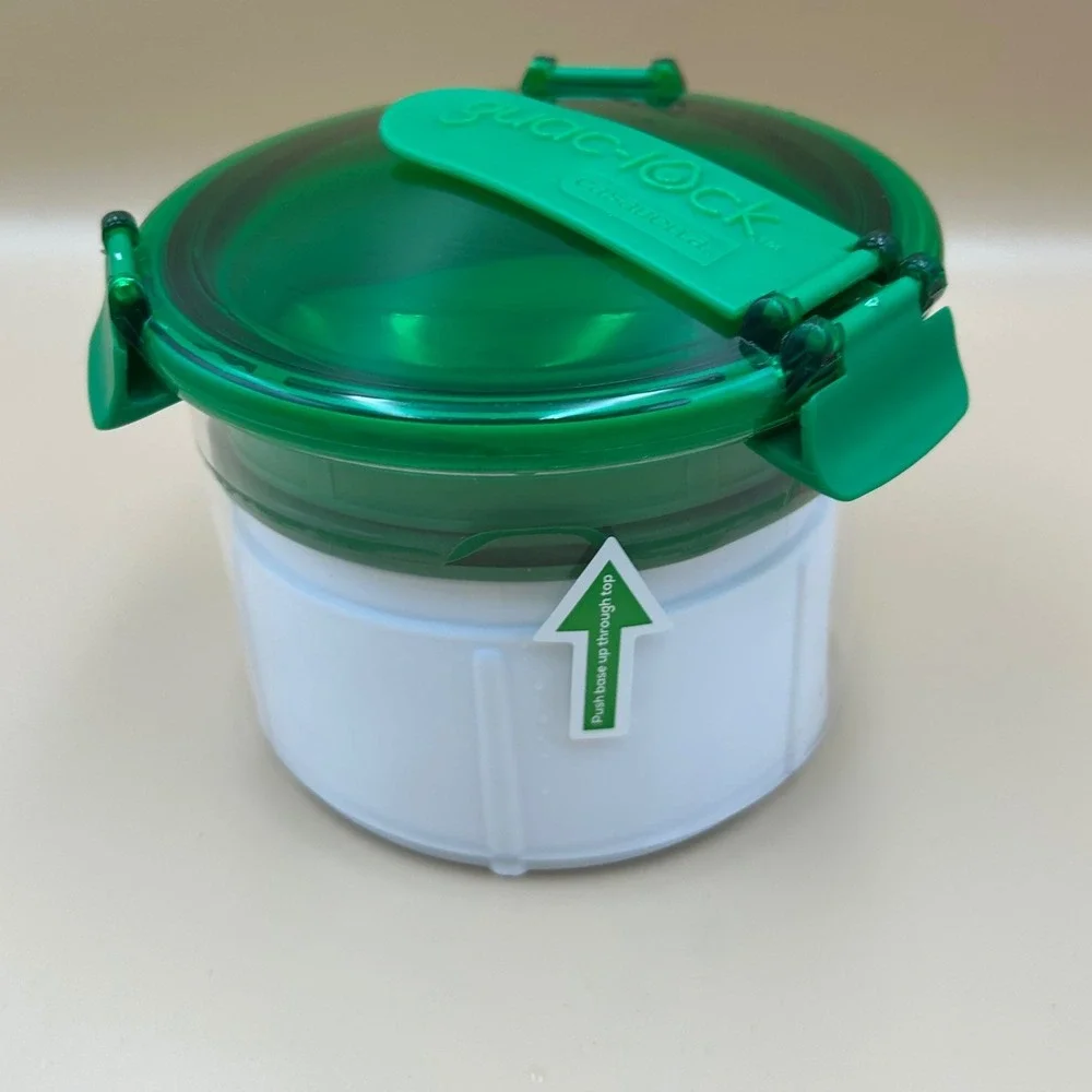 Casabella Guac-Lock Guacamole Storage Container Green Airtight Freshness Saver